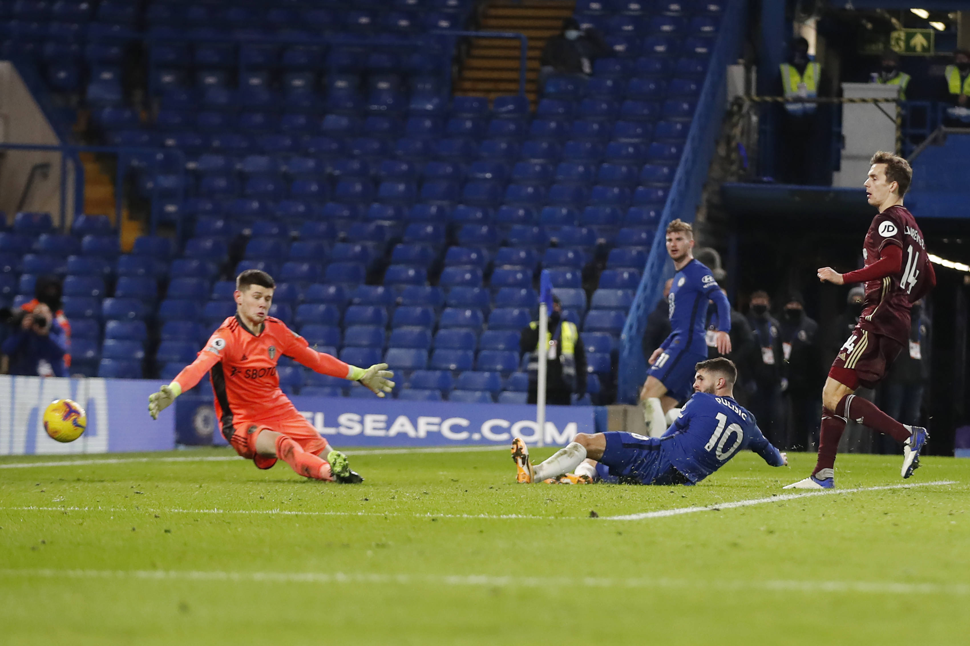 尤其是在英 尤其是在英